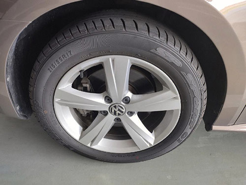 汽车救援浅析轮胎跑偏对车辆的影响及预防措施